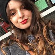 Etudiante donnant des cours particuliers en maths